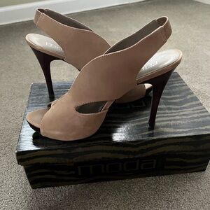 Moda Spana Tan Open Toe Heel